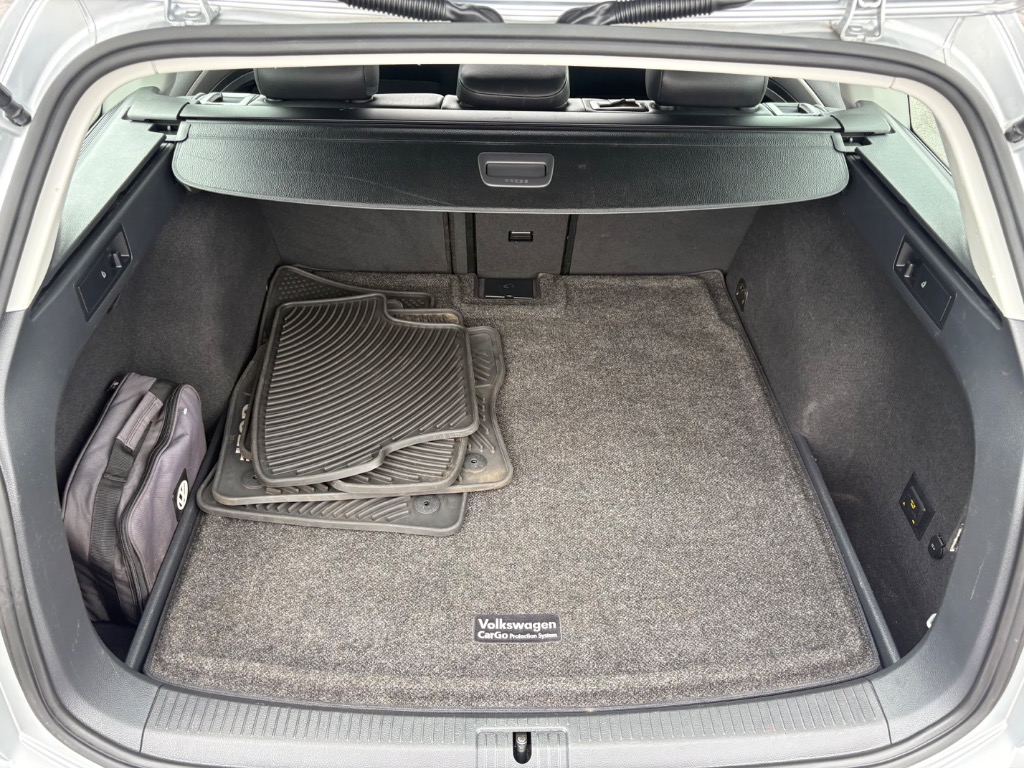 2015 Volkswagen Golf SportWagen 45
