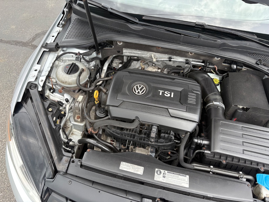 2015 Volkswagen Golf SportWagen 42