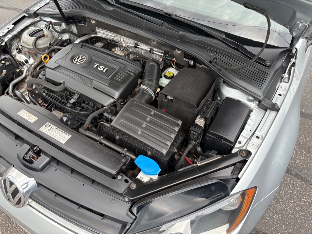 2015 Volkswagen Golf SportWagen 49