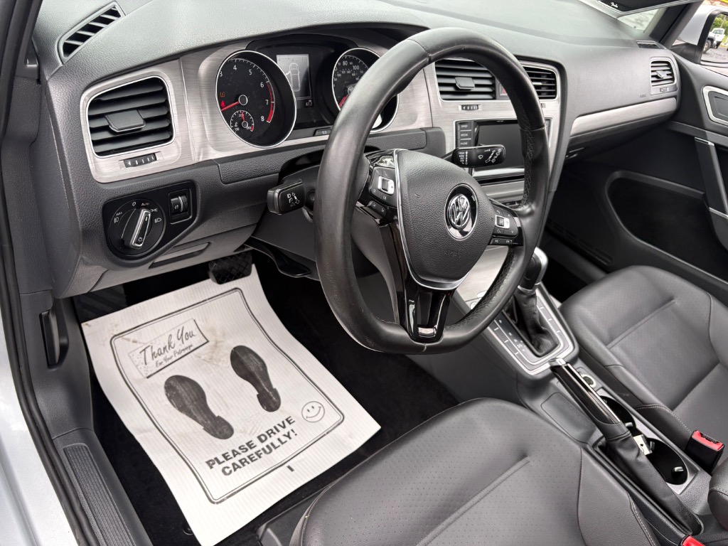 2015 Volkswagen Golf SportWagen 15