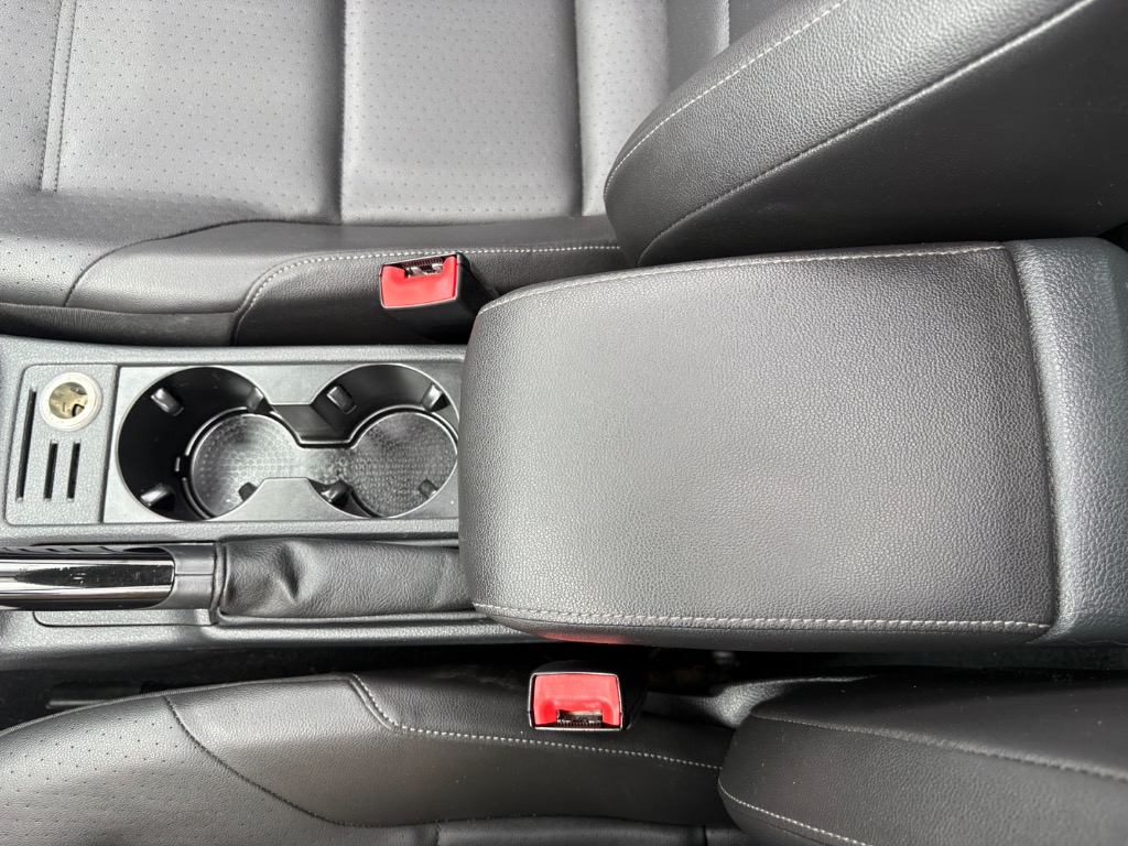 2015 Volkswagen Golf SportWagen 29