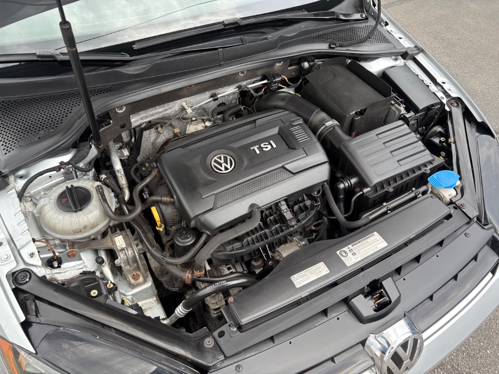2015 Volkswagen Golf SportWagen 41