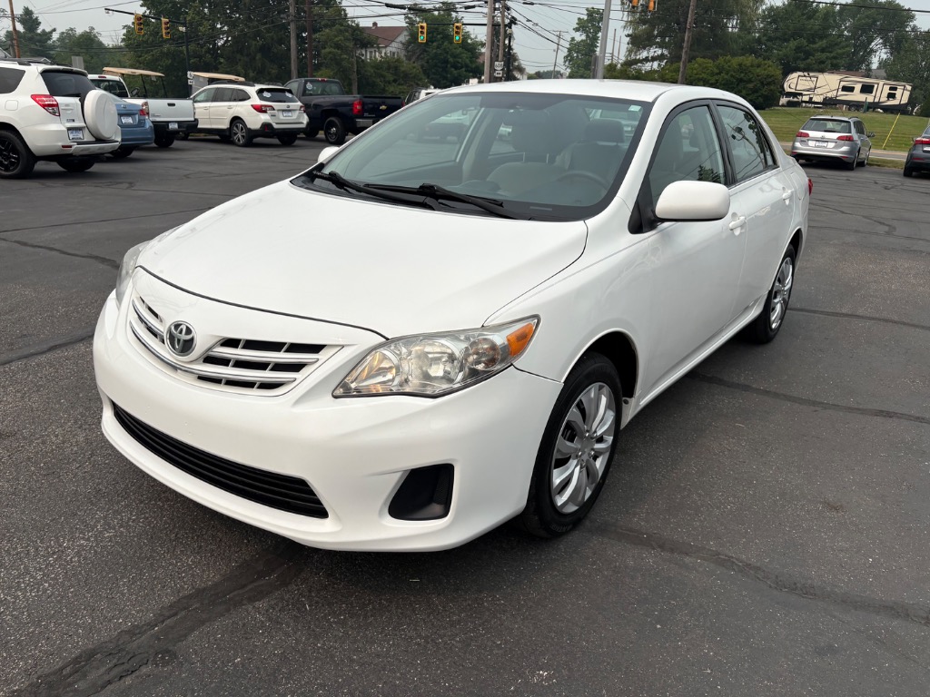 2013 Toyota Corolla LE - Image 4
