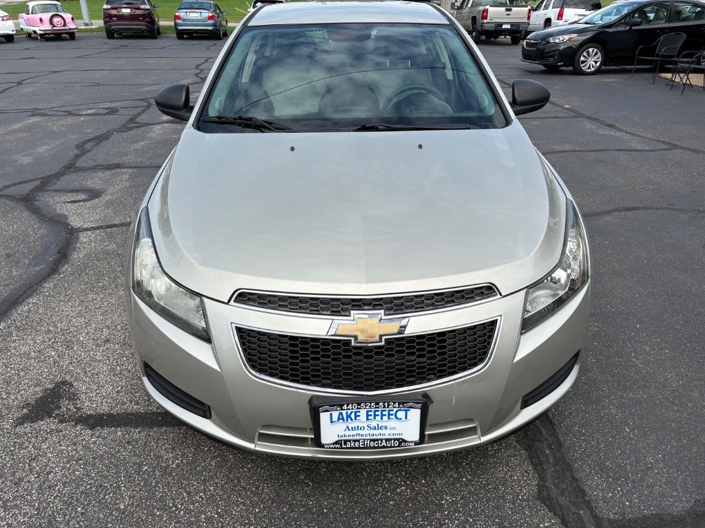 Photo 3 of 2013 Chevrolet Cruze LS Auto