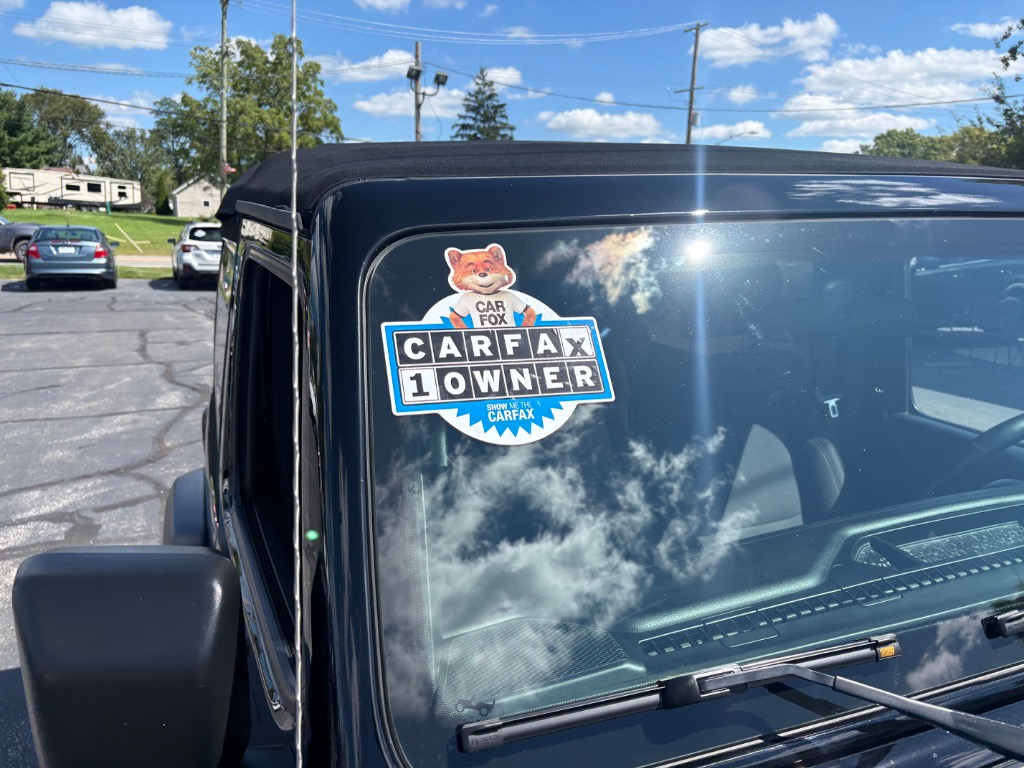 Photo 2 of 2021 Jeep Wrangler Sport