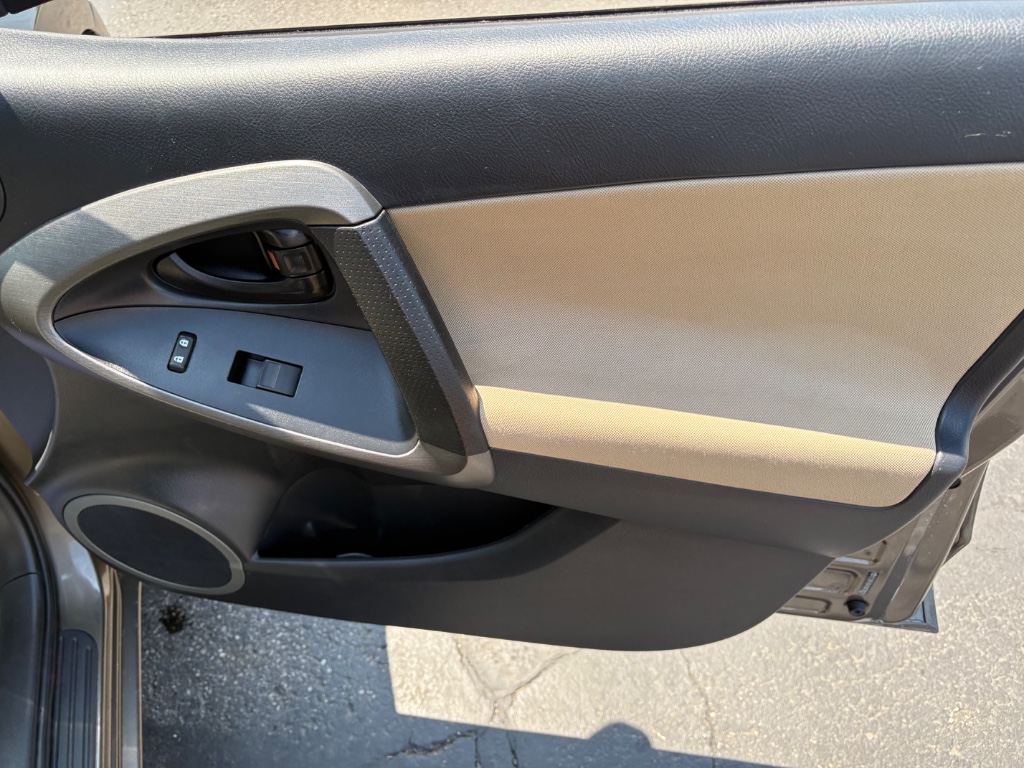 2018 Ford Explorer XLT photo 26
