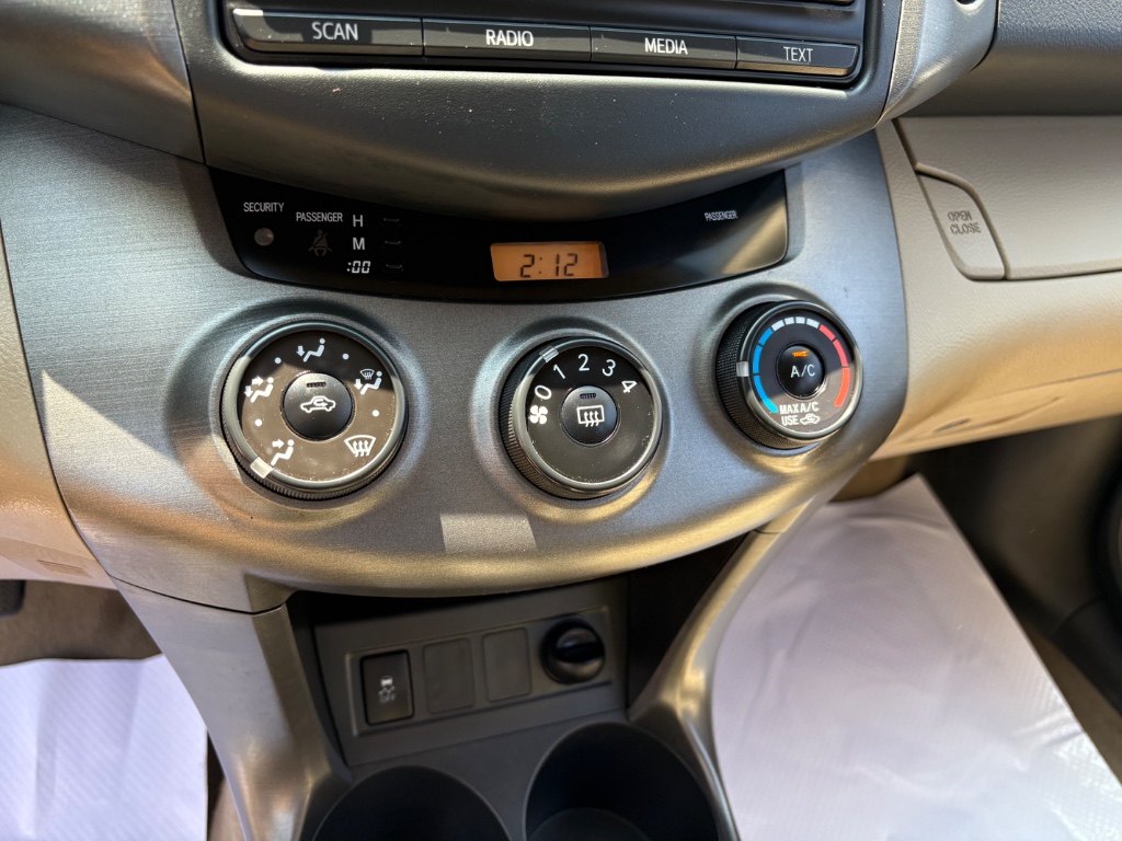 2018 Ford Explorer XLT photo 23