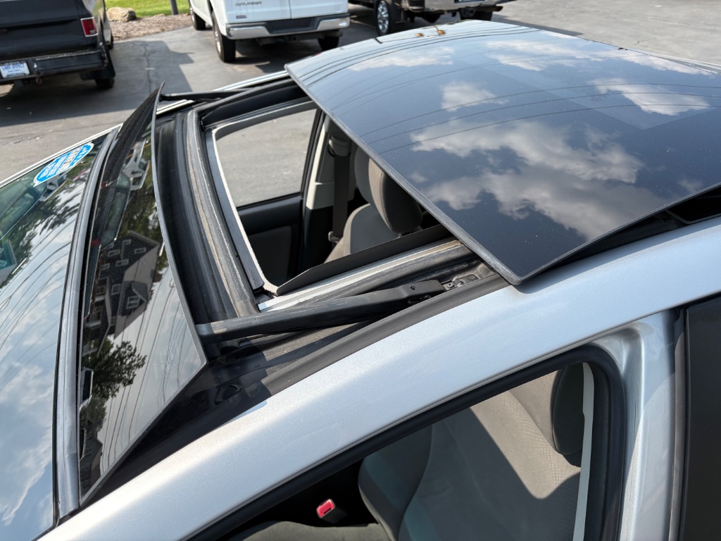 2013 Toyota Prius Two photo 52