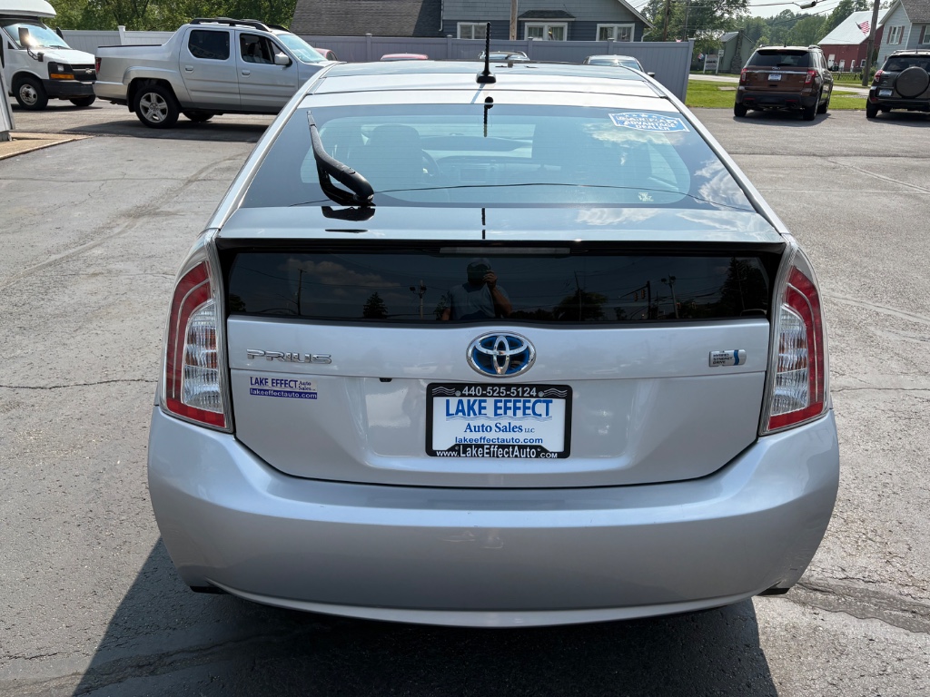 2013 Toyota Prius Two photo 49