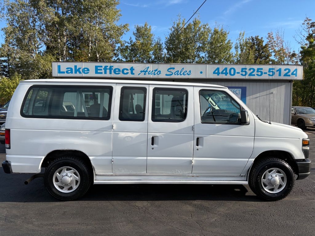 2014 Ford E-Series Econoline Wagon XLT