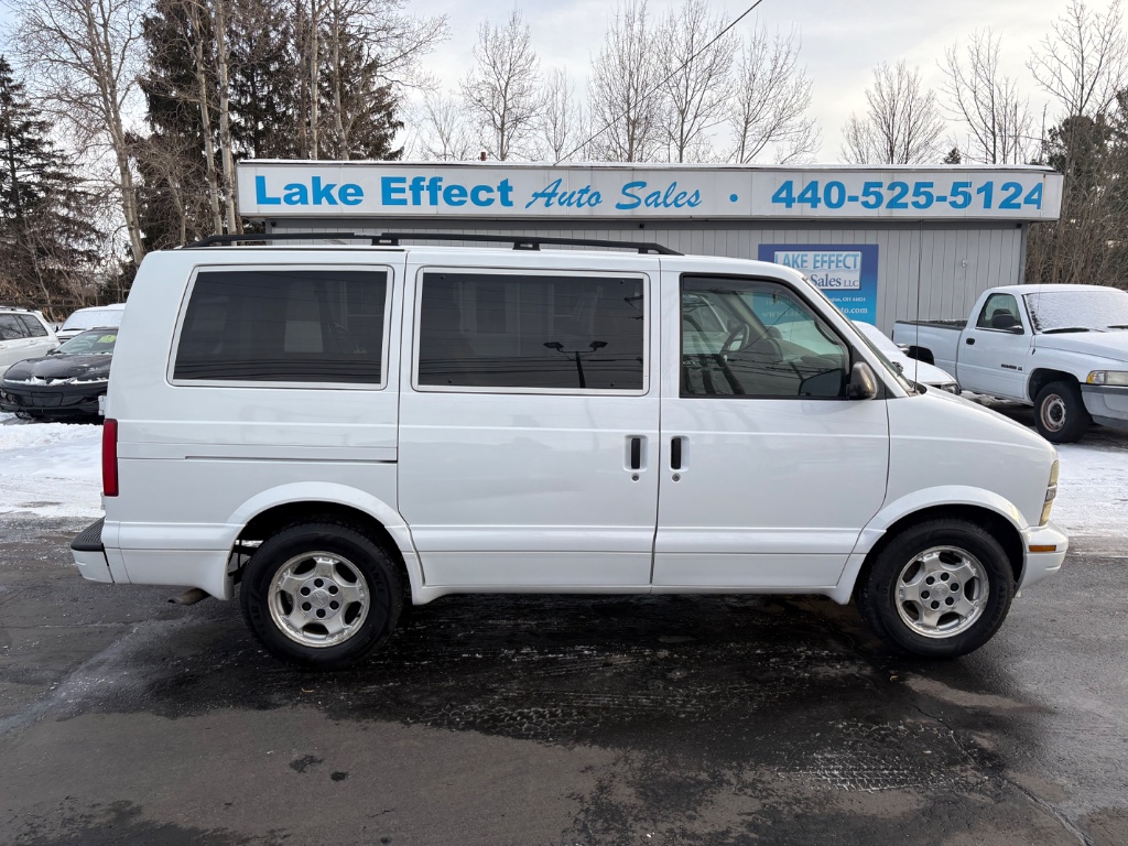 2005 Chevrolet Astro Cargo Base's photo