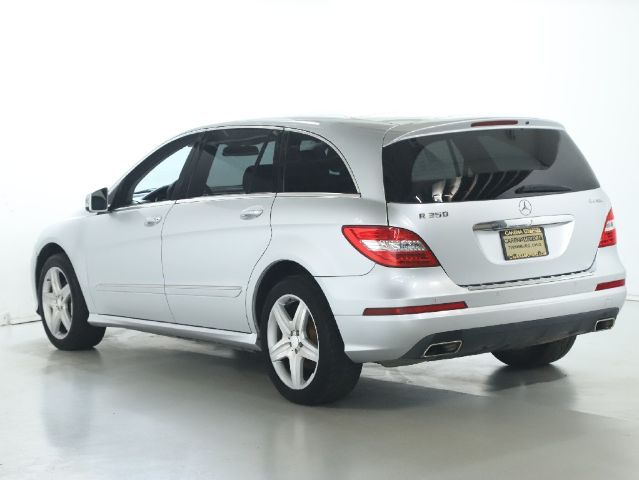 Photo 2 of 2011 Mercedes-Benz R-Class R 350