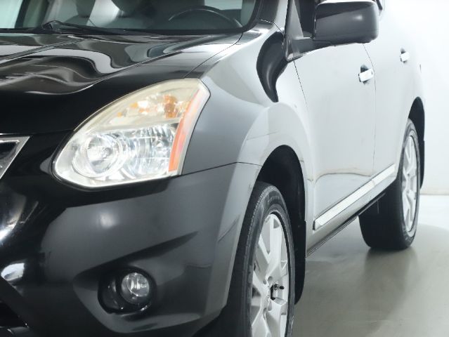 2012 Nissan Rogue SV - Image 2