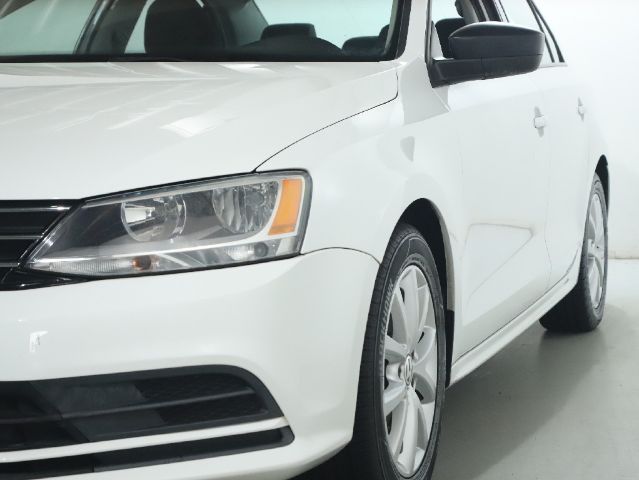 Photo 2 of 2015 Volkswagen Jetta SE