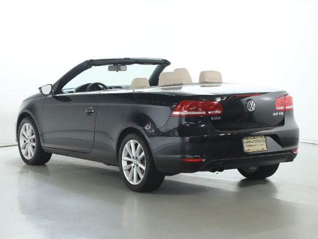 2016 Volkswagen Eos Komfort Edition - Image 5