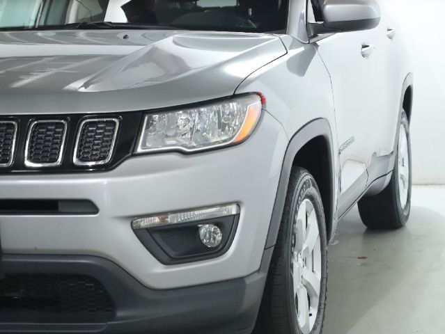 Photo 2 of 2021 Jeep Compass Latitude