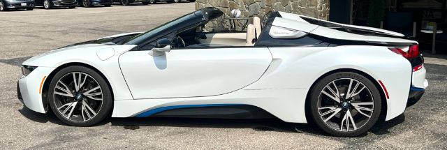 Photo 2 of 2019 BMW i8 Convertible
