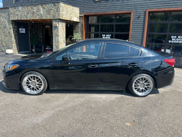 Photo 2 of 2019 Subaru Impreza 2.0i