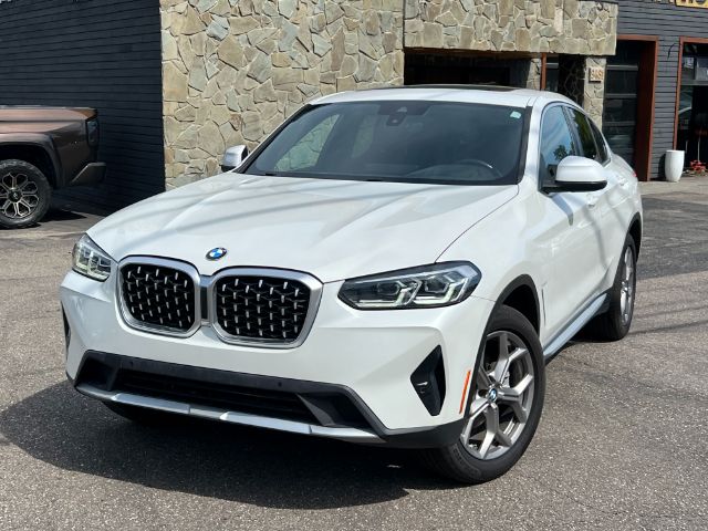 Photo 1 of 2022 BMW X4 xDrive30i