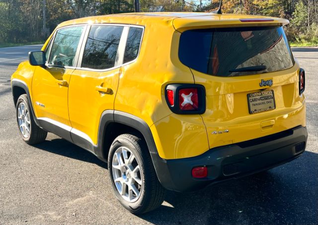 Photo 3 of 2023 Jeep Renegade Latitude