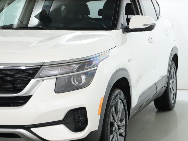 Photo 3 of 2021 Kia Seltos S