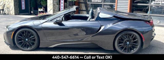 Photo 2 of 2019 BMW i8 CONVERTIBLE