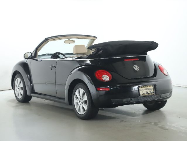 2008 Volkswagen New Beetle Convertible S - Image 5