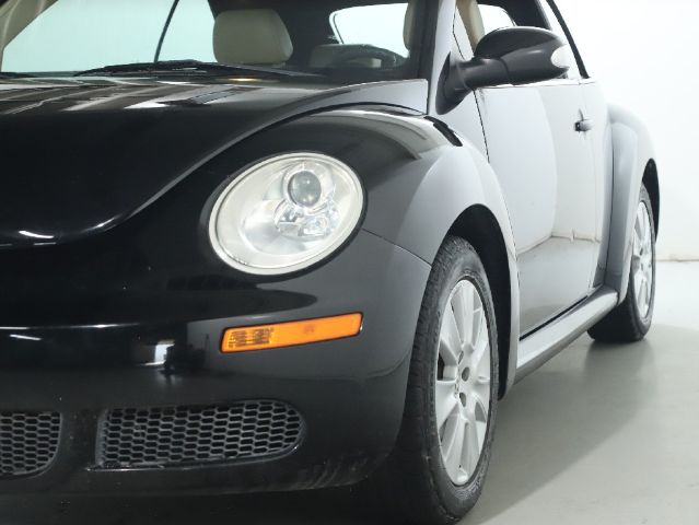 2008 Volkswagen New Beetle Convertible S - Image 3