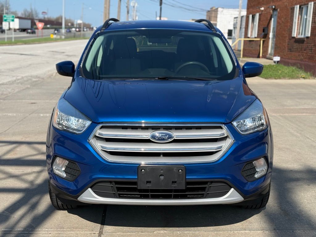 Photo 2 of 2018 Ford Escape SE