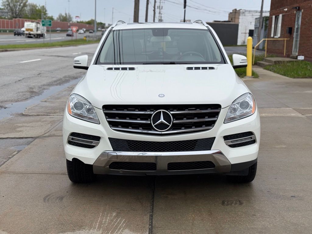 Photo 2 of 2013 Mercedes-Benz M-Class ML 350 BlueTEC