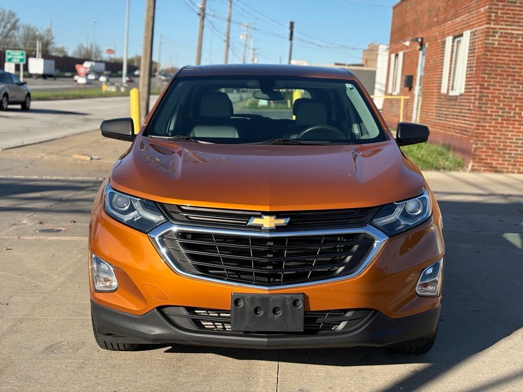 Photo 2 of 2018 Chevrolet Equinox LS