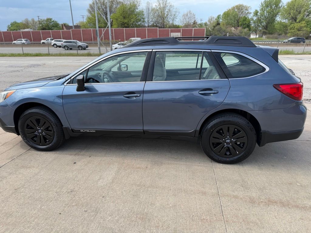 2017 Subaru Outback Base - Photo 8