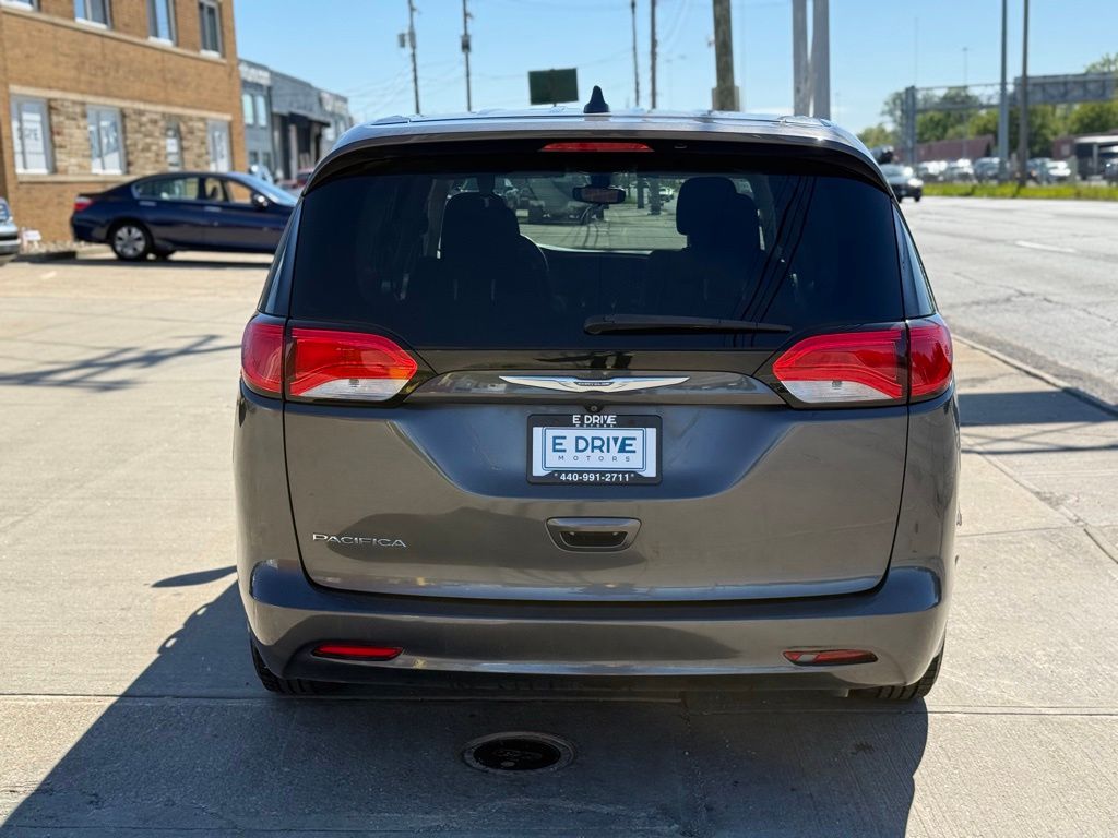 Photo 5 of 2017 Chrysler Pacifica Touring