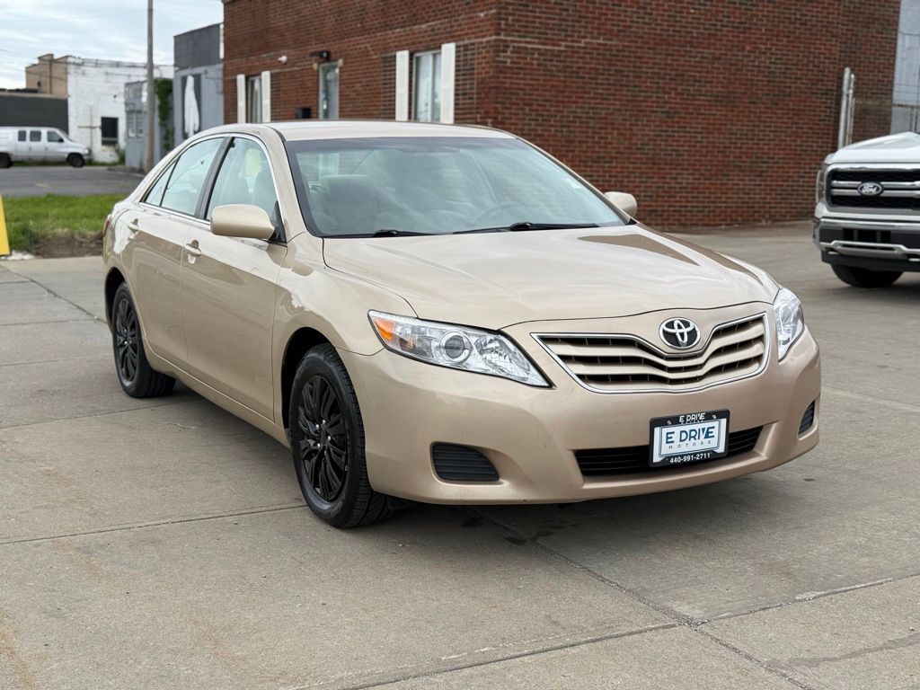 Photo 4 of 2010 Toyota Camry LE