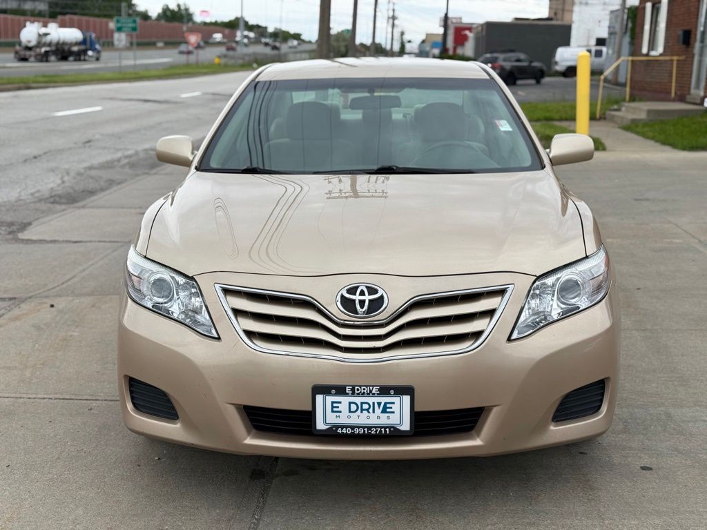 Photo 2 of 2010 Toyota Camry LE