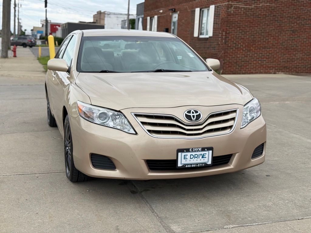 Photo 3 of 2010 Toyota Camry LE