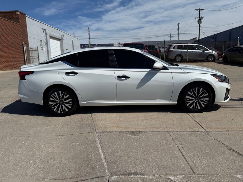 Photo 5 of 2023 Nissan Altima 2.5 SV