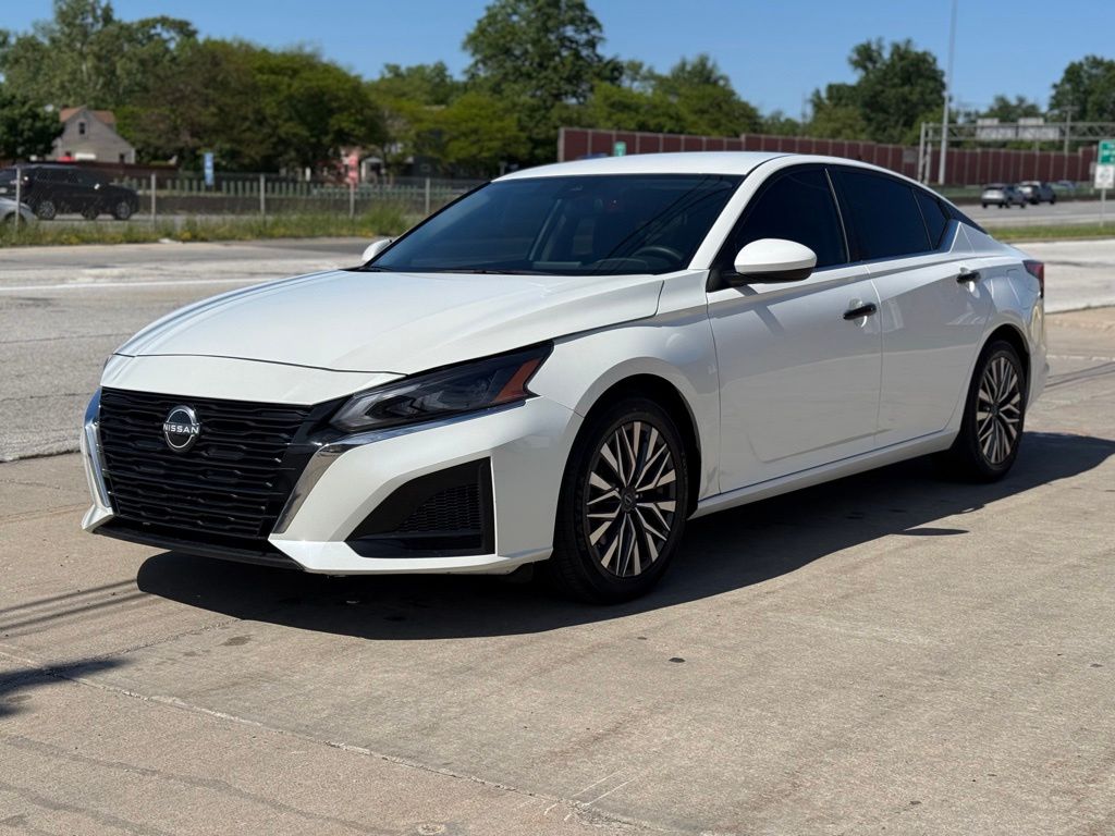 Photo 1 of 2023 Nissan Altima 2.5 SV