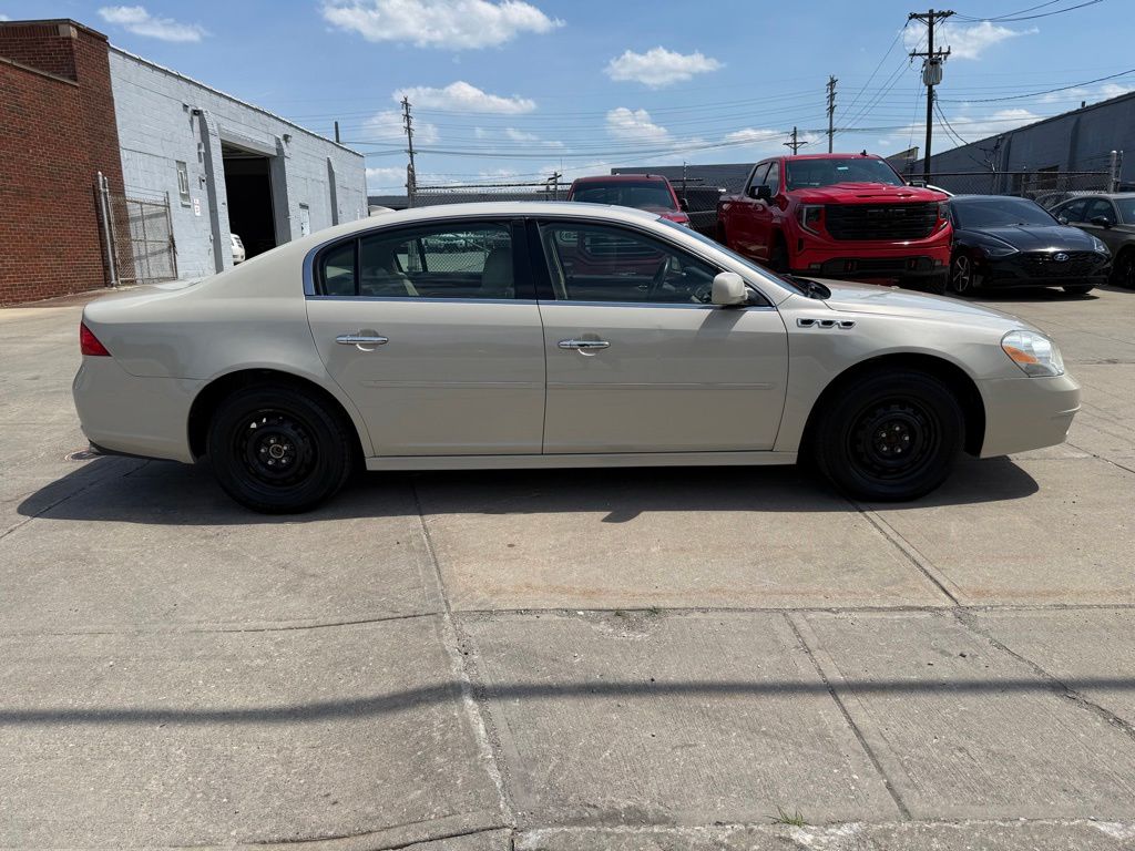 Photo 5 of 2011 Buick Lucerne CXL Premium
