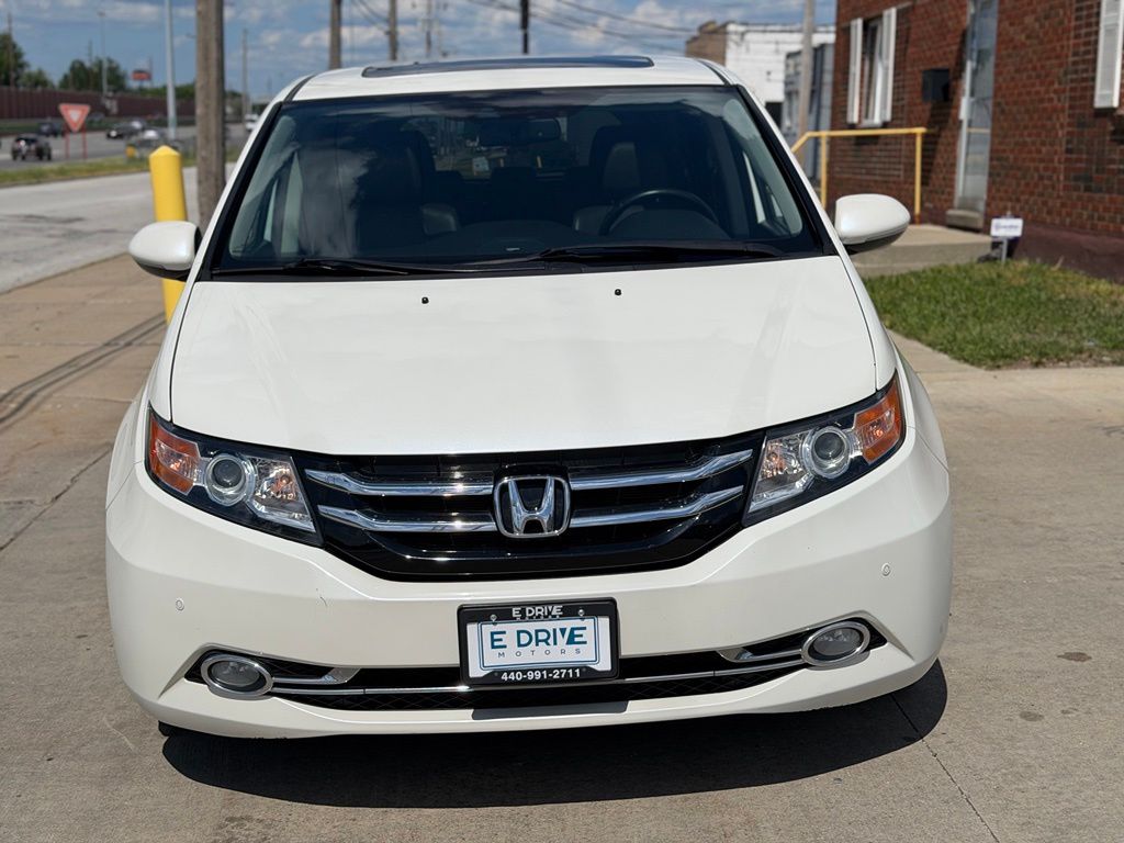 Photo 2 of 2017 Honda Odyssey Touring