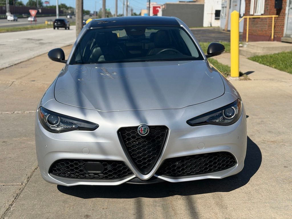 2019 Alfa Romeo Giulia Ti Sport - Image 2