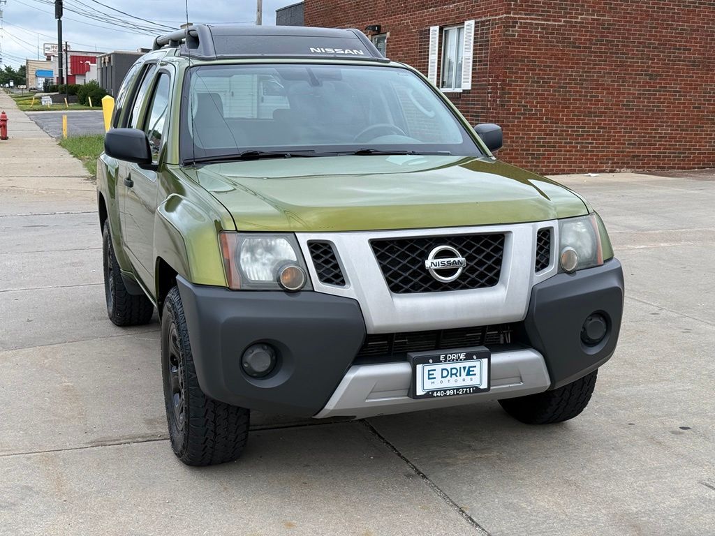 2011 Nissan Xterra X - Image 3