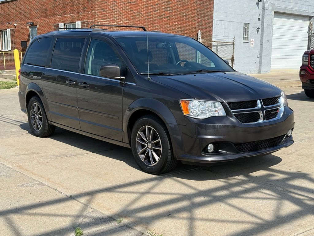 Photo 4 of 2017 Dodge Grand Caravan SXT