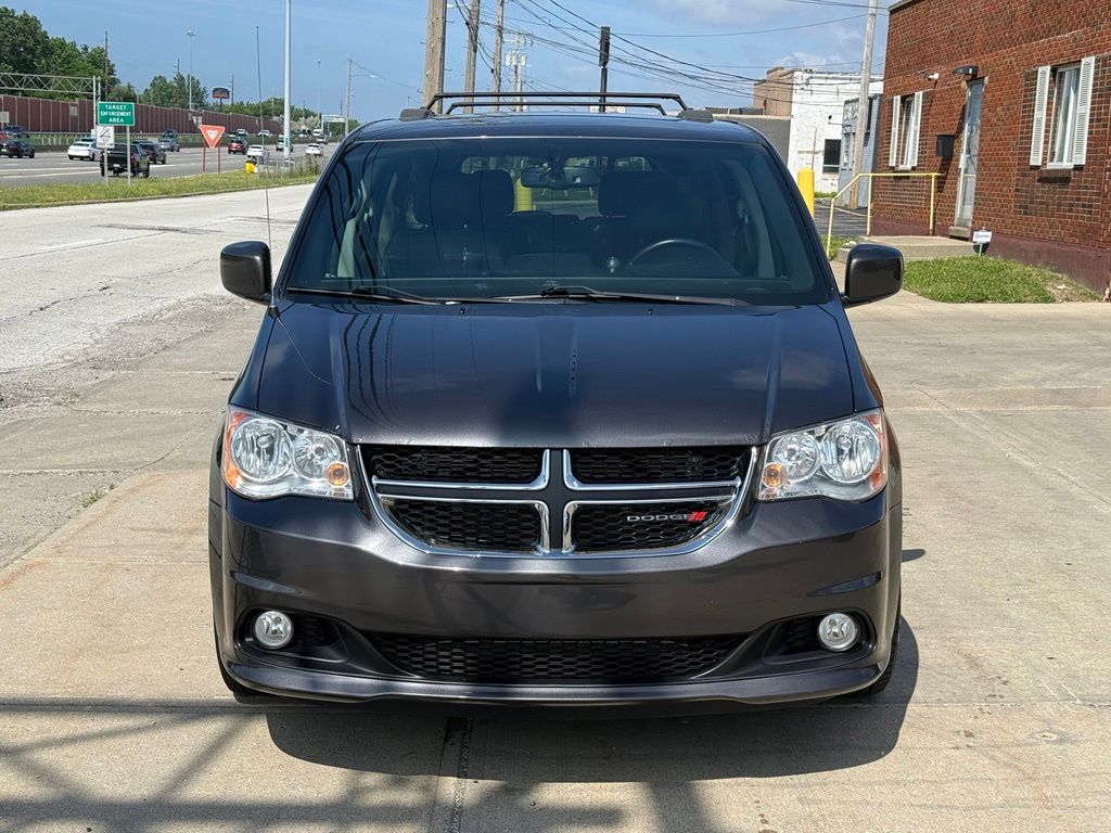 Photo 2 of 2017 Dodge Grand Caravan SXT