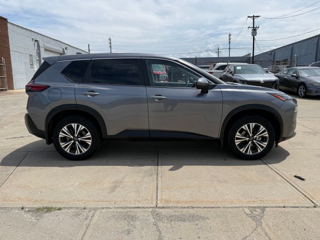 Photo 5 of 2023 Nissan Rogue SV