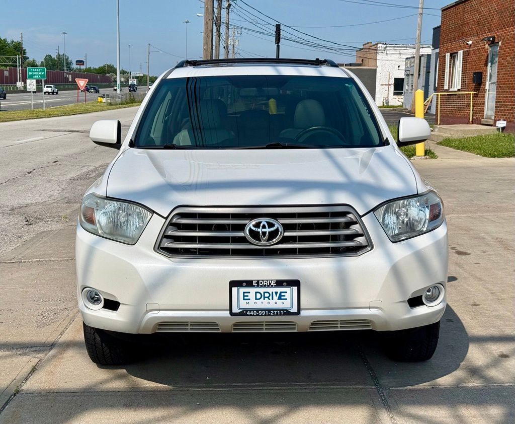 Photo 2 of 2010 Toyota Highlander SE