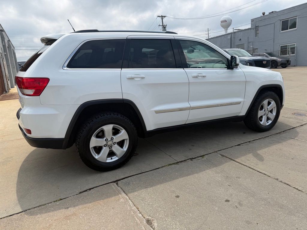 Photo 5 of 2013 Jeep Grand Cherokee Laredo