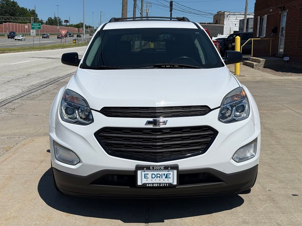 Photo 2 of 2017 Chevrolet Equinox LT