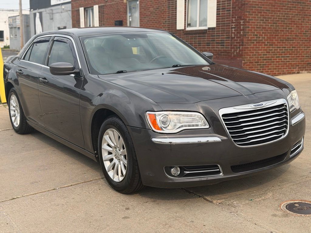 Photo 4 of 2013 Chrysler 300 Base