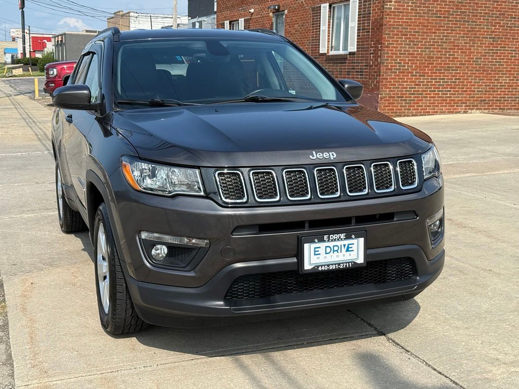 2018 Jeep Compass Latitude - Image 3
